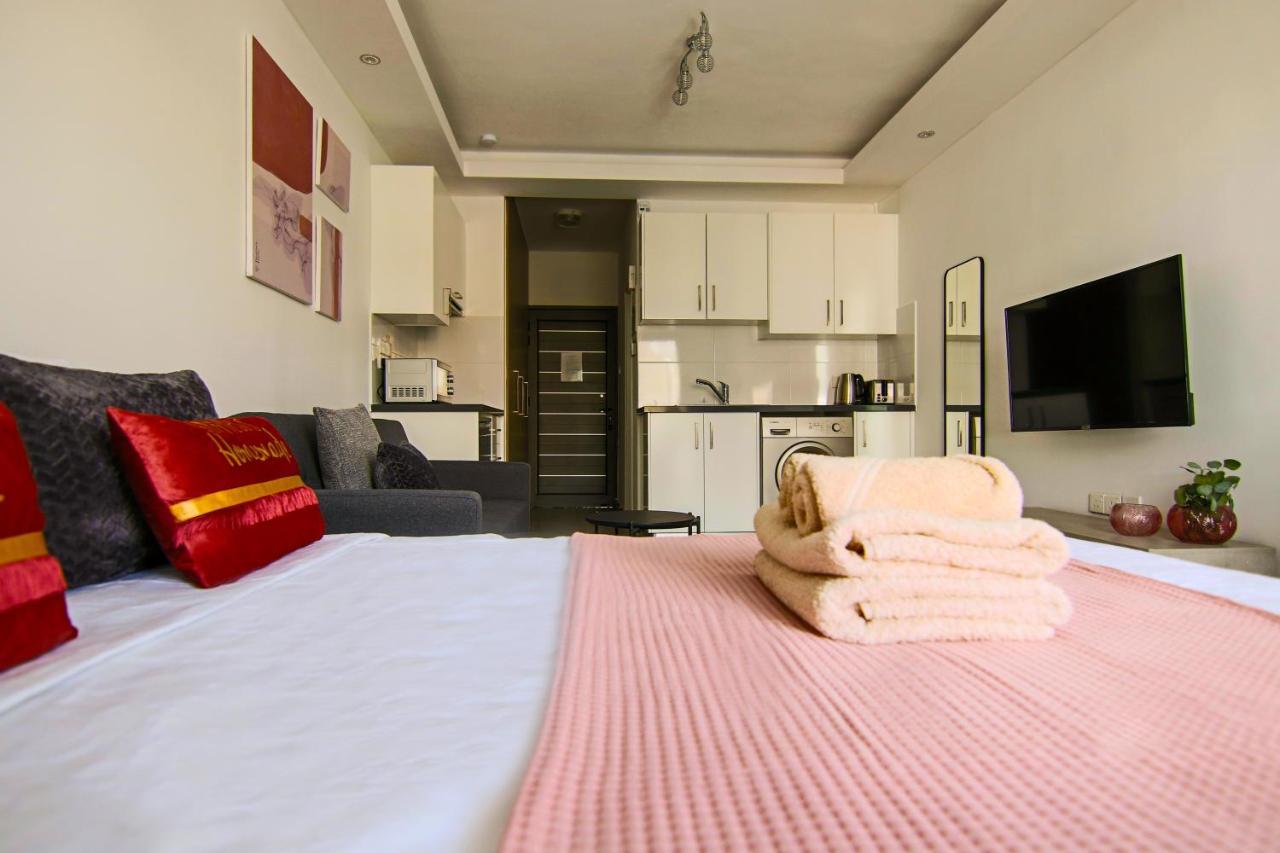 Ferienwohnung Phaedrus Living: Seaside Luxury Flat Athina 115 Paphos Exterior foto