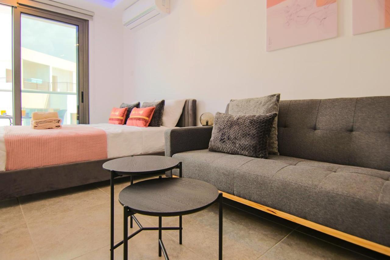 Ferienwohnung Phaedrus Living: Seaside Luxury Flat Athina 115 Paphos Exterior foto